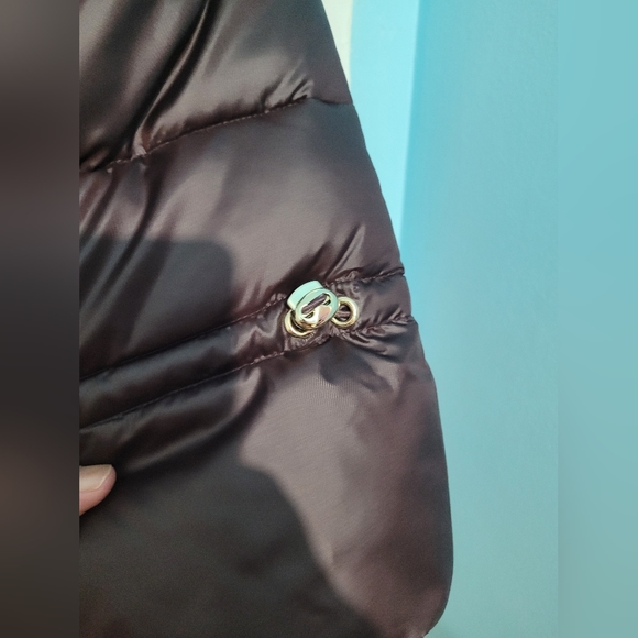 ⭐HOST PICK⭐NWT chocolate brown with gold hardware 2x puffer Jacket - Picture 13 of 16